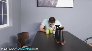 Hot - Elliot Finn Surprises BF With Voracious Valentine's Fuck