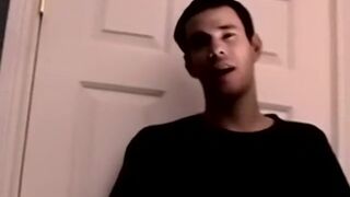 Homosexual receives handjob and blowjob from amateur pervert