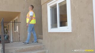 Raw - Sexy Electrician Enjoys Blowing A Thick Rod