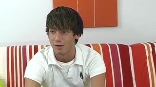 Jamison Harper cums in twinks mouth after jerking off