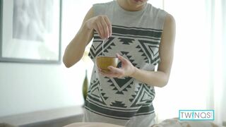 Sexy Masseur Twink Xander Dicked By His Horny Client James!