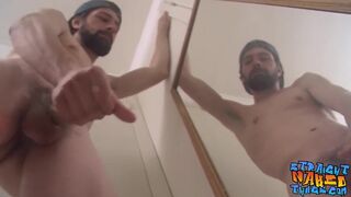 Straight amateur Mickey Waters jerks off and cums on mirror