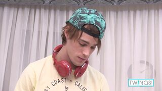 Twink Charles N Touches Himself And Cums Watching Porn