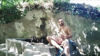 Jerking off in a park risky