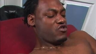 First timer whiteboi enjoys a black dong