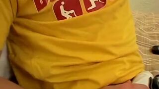 Amateur Jeremiah Johnson makes his cock cum with balloon