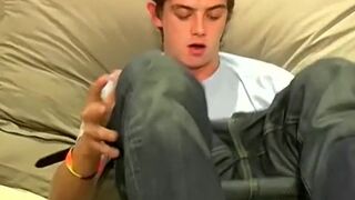 Interviewed amateur Justin masturbates and cums solo