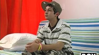 Interviewed Latino Brice Summers masturbates his cock solo