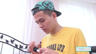 Skinny Brunette Xander H Masturbates And Fingers His Butt!