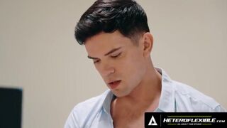 Hot - Pervert Doctor Dakota Payne Starts Jerking Off During Michael Boston Prostate Exam