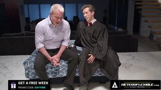 Hot - Teacher DILF Dale Savage RAW DOGGY Fucks His Favorite Student Isaac Parker