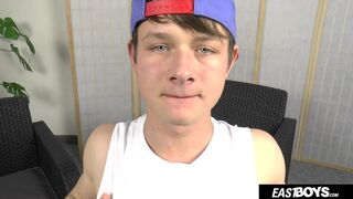 Cute skinny boy Elliot Holloman handjob