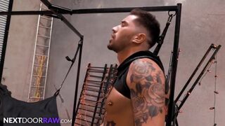 HotRaw - Ho Ho Ho in The Hole