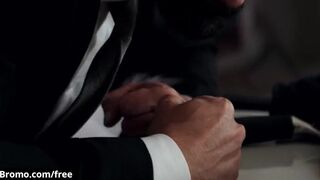 Alt Inked Bo Sinn makes corporate bear his lil bottem