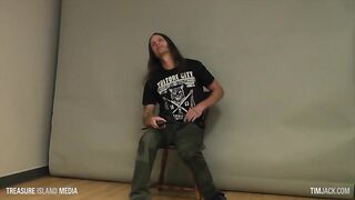 Straight rock dad jerks off for cash