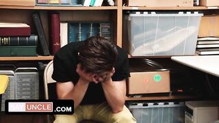 Hung Mall Cop Penetrates A Shoplifter