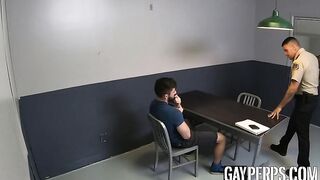 Detained jock sucks cock and rawrides to escape from custody