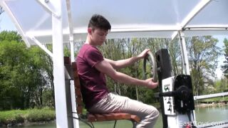 YOUNG CUTE BOY - OUTDOOR WEBCAM