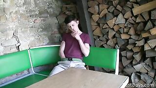 YOUNG CUTE BOY - OUTDOOR WEBCAM