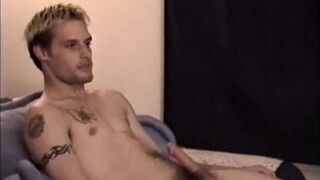 Straight Boy Buzz Gets Head