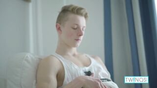 Cute Twink Angel Covers His Belly With Warm Sticky Man Milk!
