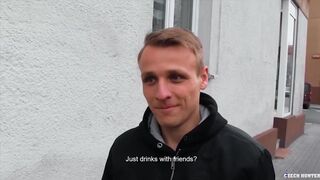Czech Hunter Seduces A Straight Male With Money