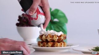 3 Hot Twinks Having Group Sex With Their Hot Daddy Manuel