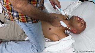 Submissive hunk Leon Carrera has himself tickle tormented