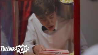 Twink Hot - Joey Mills Gets His Big Dick Sucks By Devy While Making Hot Corn For The Customer