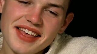 Cutest twink Jeremiah Johnson self sucks in smoking solo