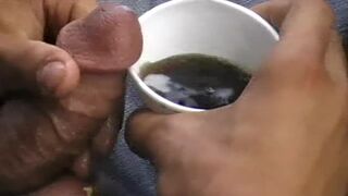 exhib masturabtion in public parking with straight arab in the car