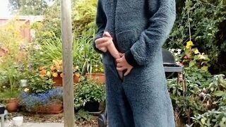 Rockardglans Outdoor Onesie Wank and Cum for Neighbors
