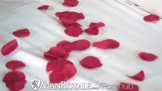 Man Skillful Cock Sucking Hunks