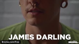 Sexy tranny takes prescription from doctor to get her pussy