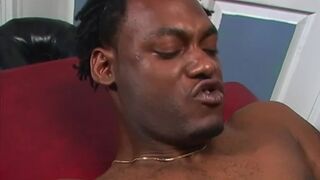 First timer whiteboi enjoys a black dong