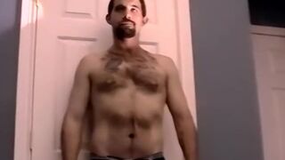 Rugged amateur shows his body off before the jerk off