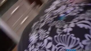 Casey O´Connel sucks Sean Taylors big prick in POV