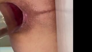 Staceylovesanal Toying, Gaping and Stretching in Bath